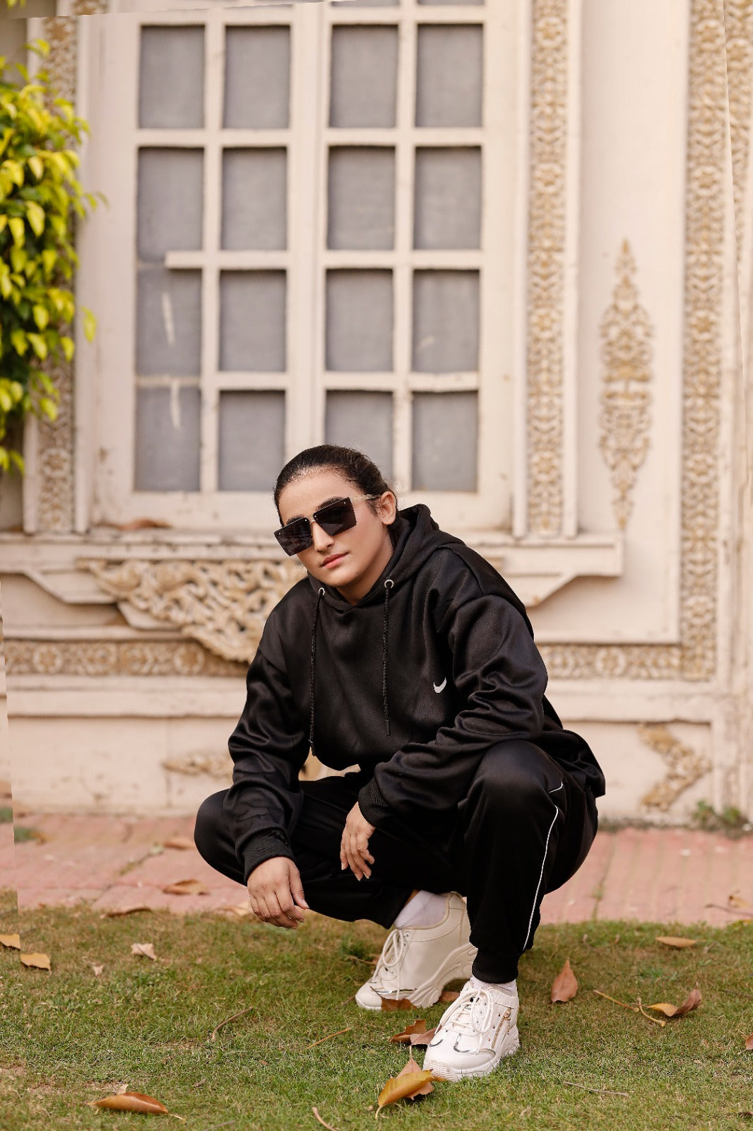 Nik Premium Hooded Tracksuit F-Black