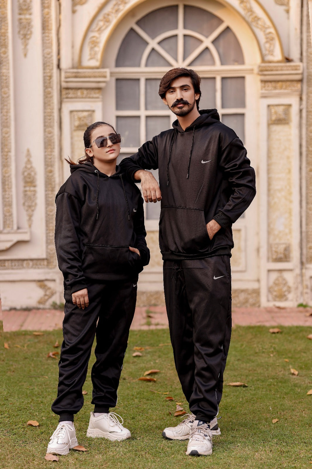 Nik Premium Hooded Tracksuit F-Black