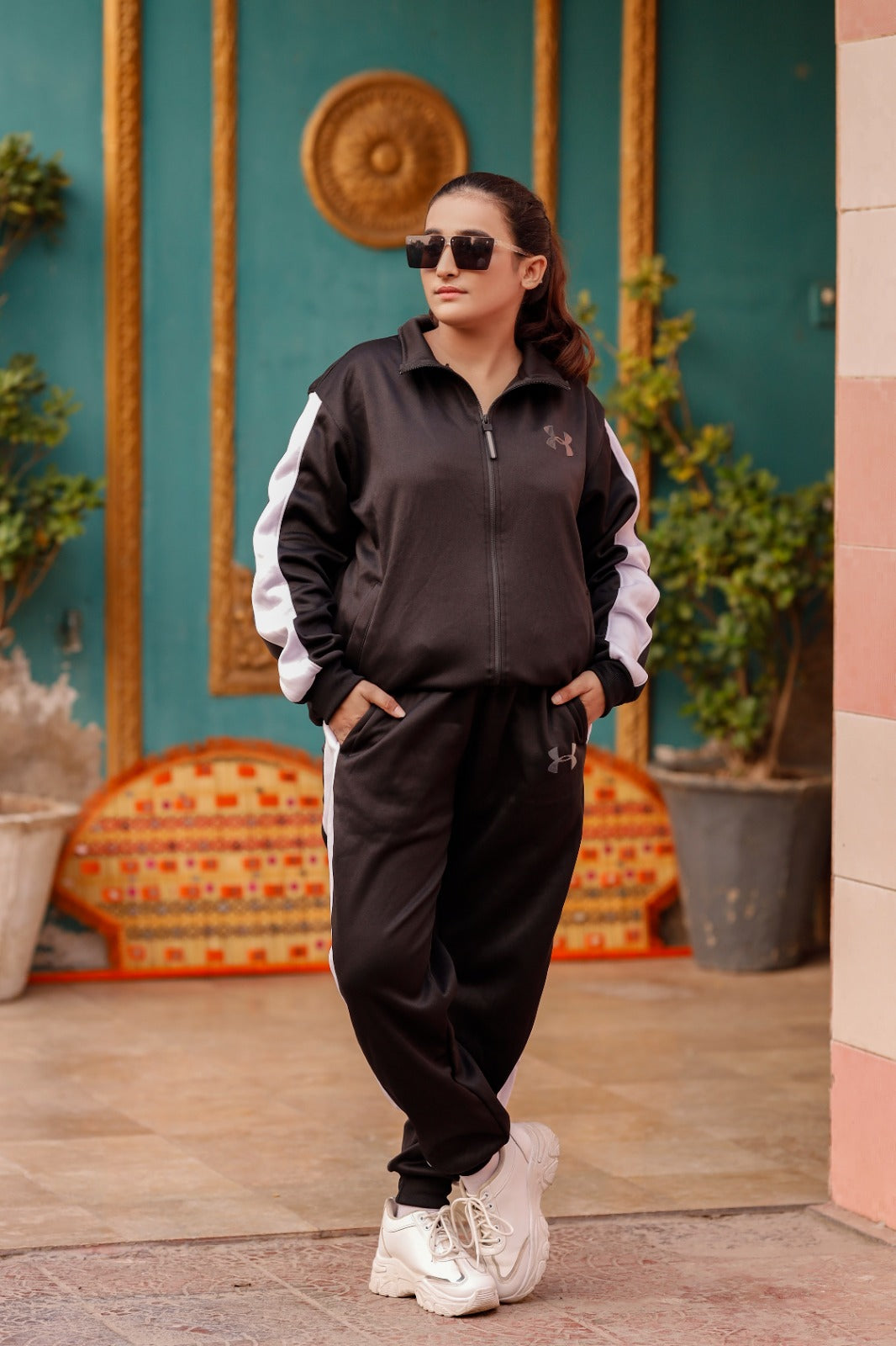 UA Premium Tracksuit F- Black