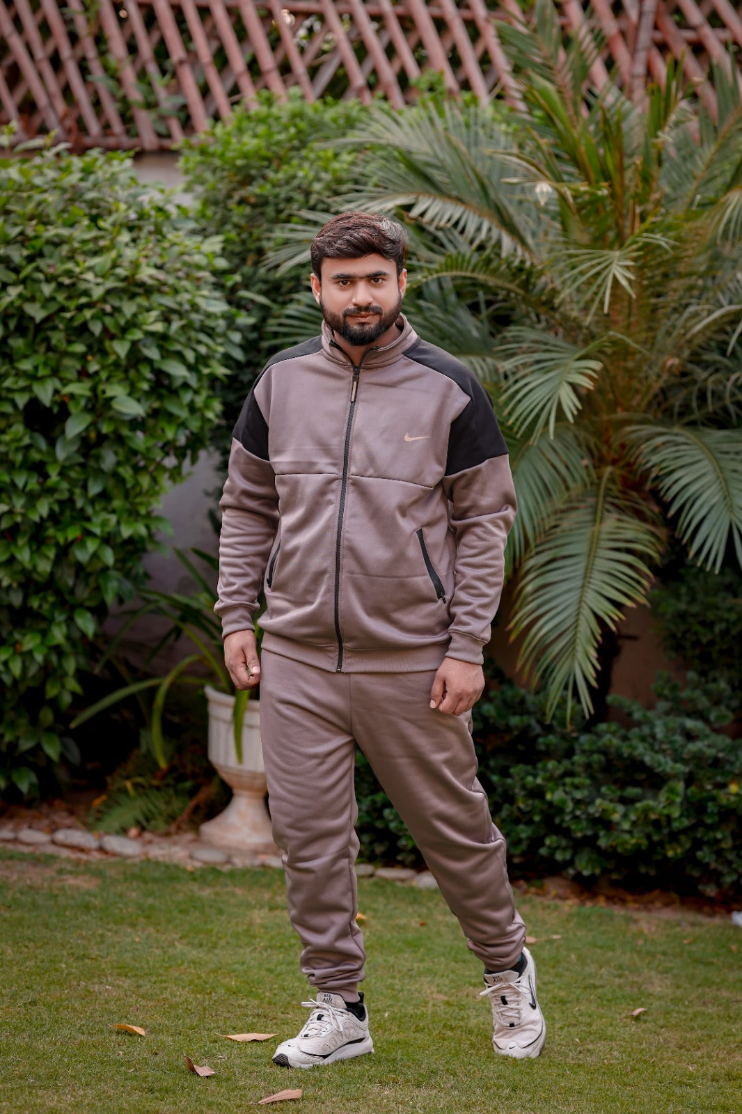 NIK Premium Tracksuit - Grey